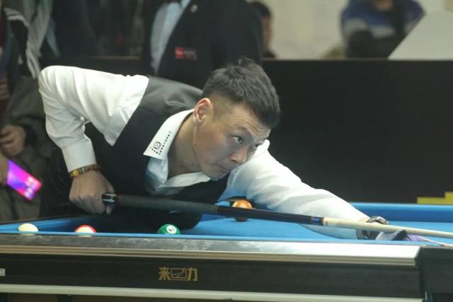 防守端的坚 防守端的坚