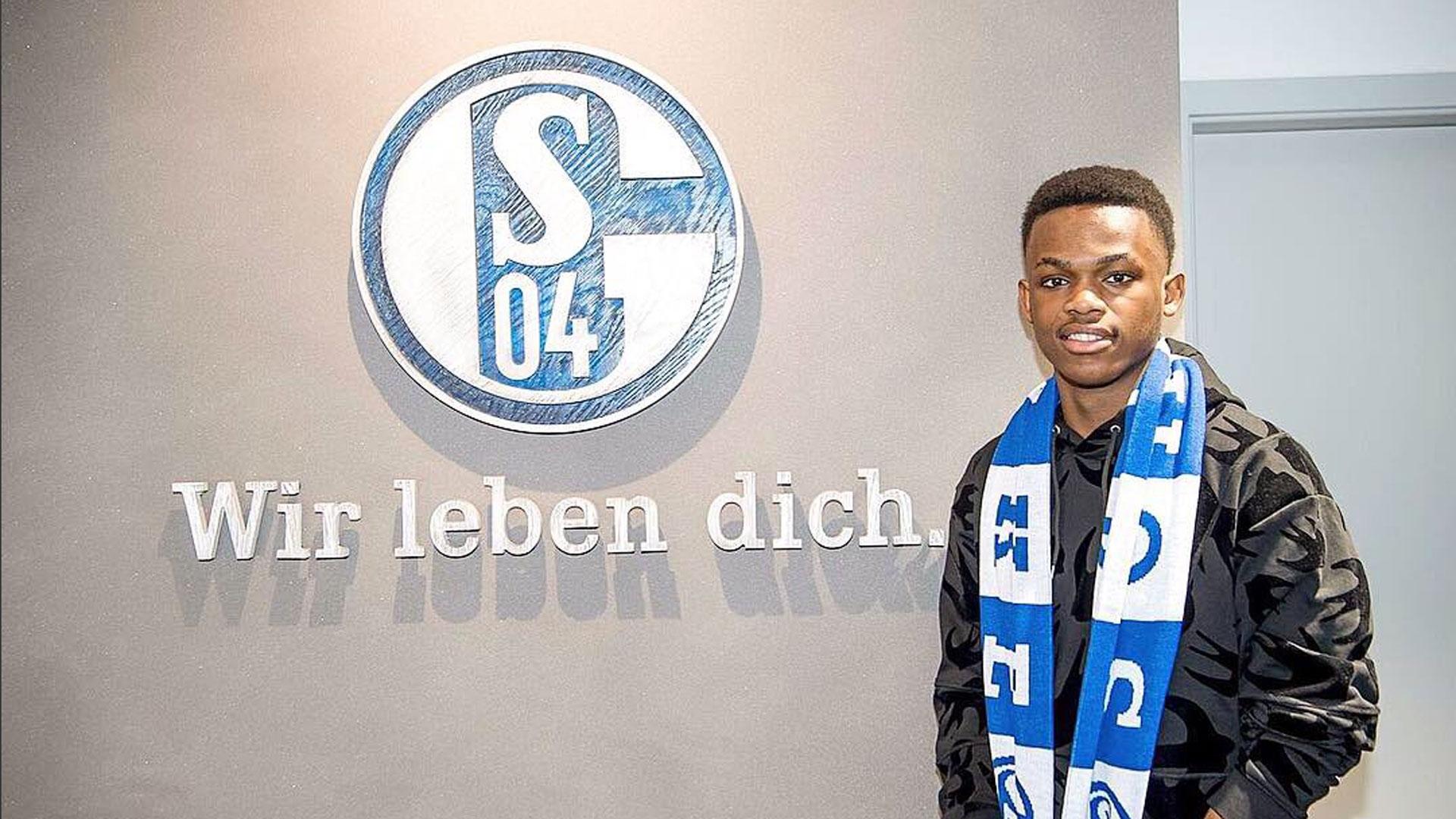 澳大利亚以 澳大利亚以