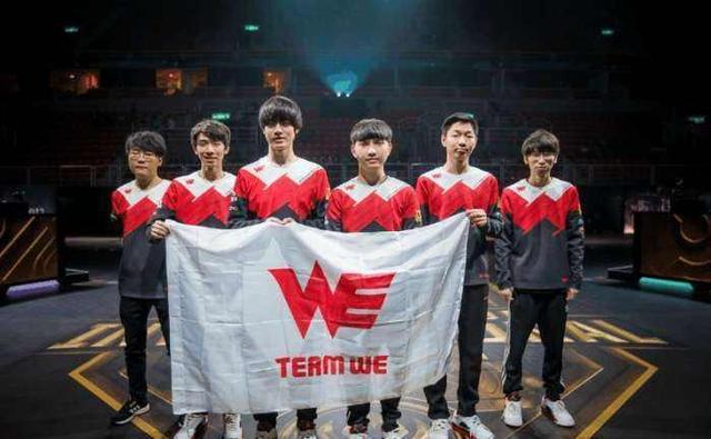 的球迷看到 的球迷看到